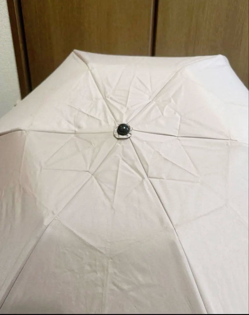 サンバリア100 折りたたみ　遮光100% 日傘　M ピンクベージュ