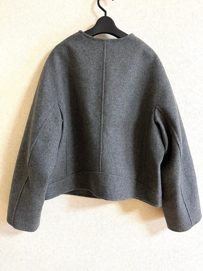 【美品】2024AW セオリーリュクス ショートコート　38 グレー