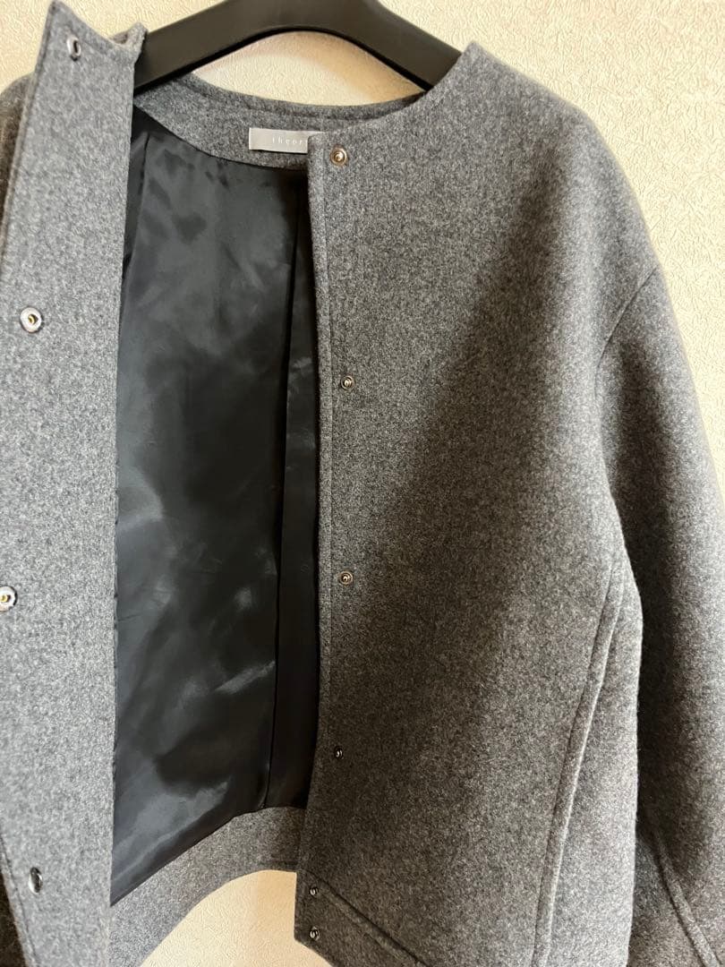 【美品】2024AW セオリーリュクス ショートコート　38 グレー
