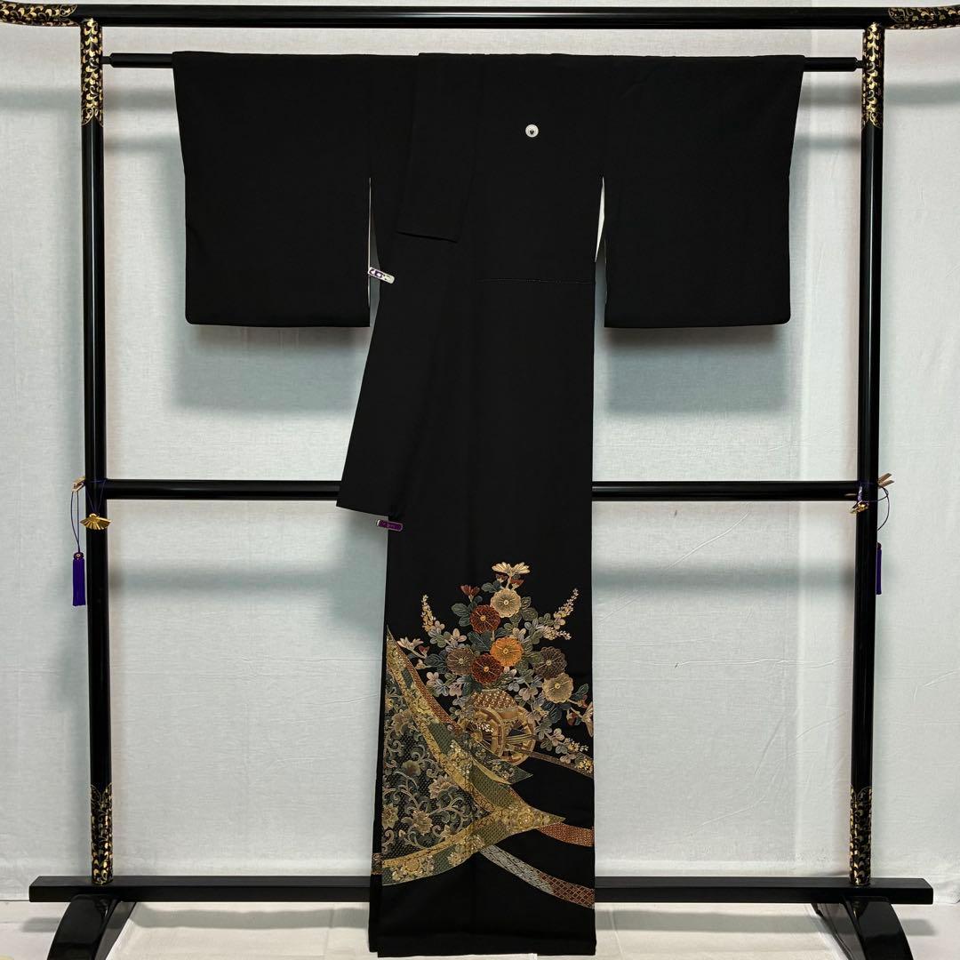 D95 黒留袖 総刺繍 汕頭・蘇州・相良刺繍 やまと誂製 正絹 着物 袷 極美品