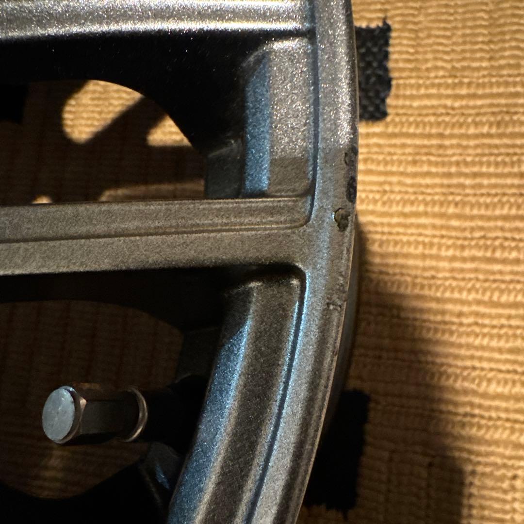 ノート使用。15インチ ブラック ホイール 型番39