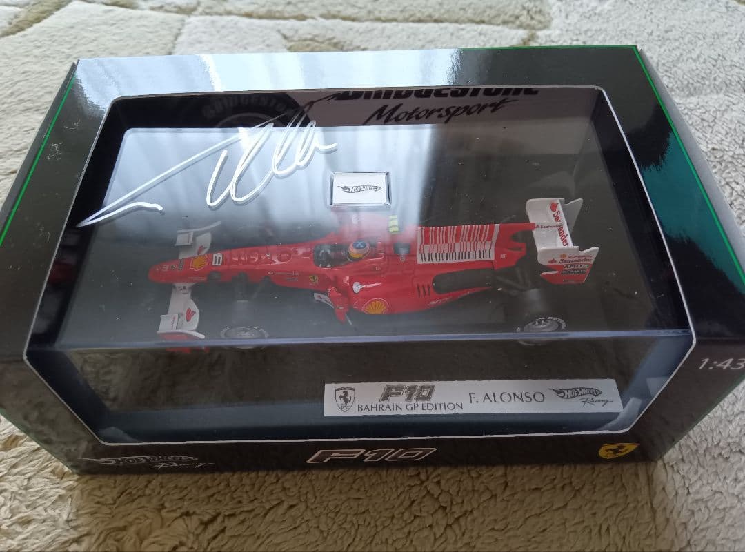 【直筆サイン】フェラーリ　F10　アロンソ　バーレーンエディション