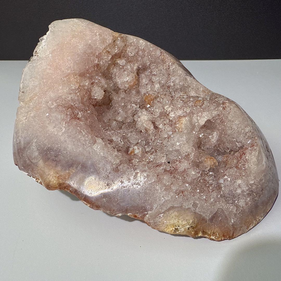 天然石ピンクアメジストの原石　置物　鉱物NO.072707