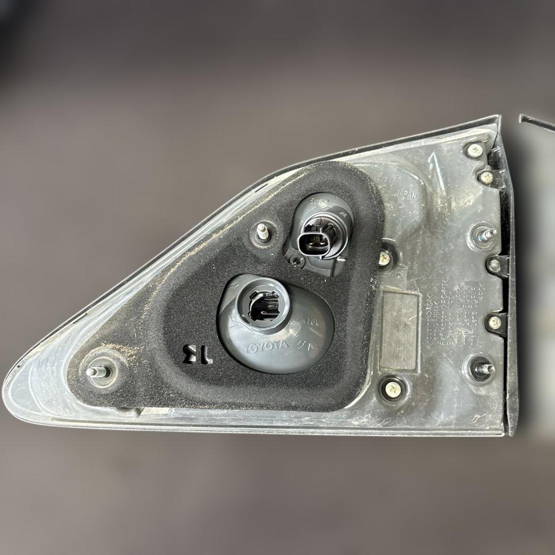 #1953 LEXUS RX450h テールランプ