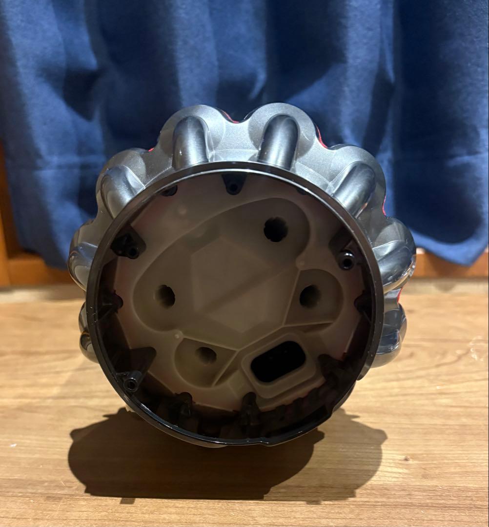 アタッチメント多数付属！細部まで洗浄済！#Dyson #V10 ハンドクリーナー