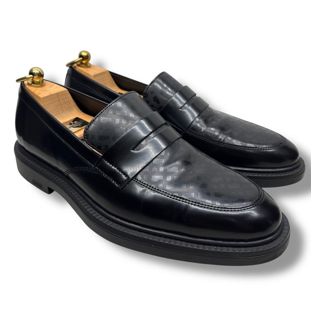 美品■HUGO BOSS【26.0】現行 総柄ロゴ ローファー ブラック 本革