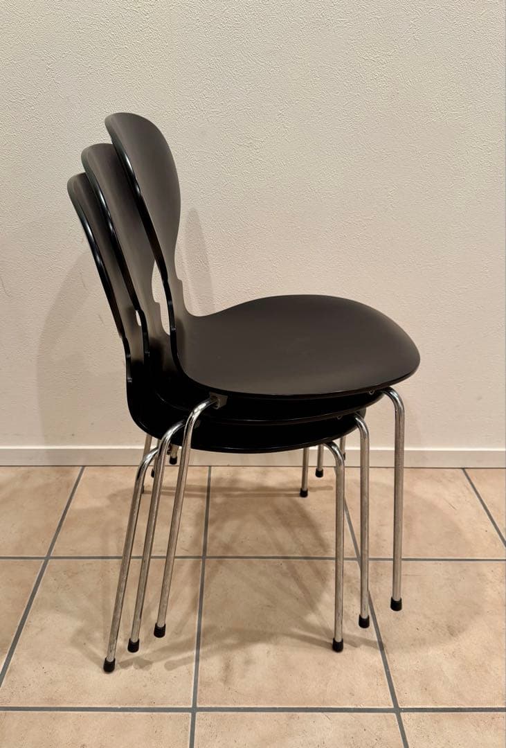 フリッツハンセン アントチェア ブラック 4本脚（3/3)