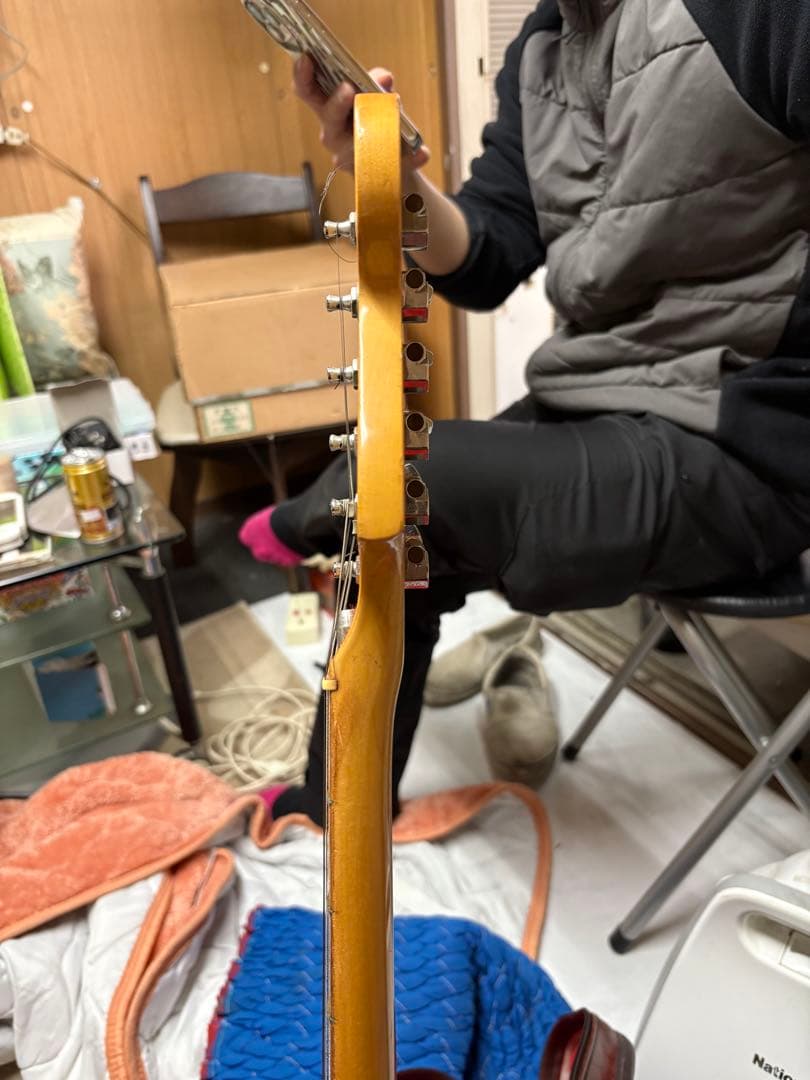 ストラトキャスター サンバースト 3ピックアップmogadakare