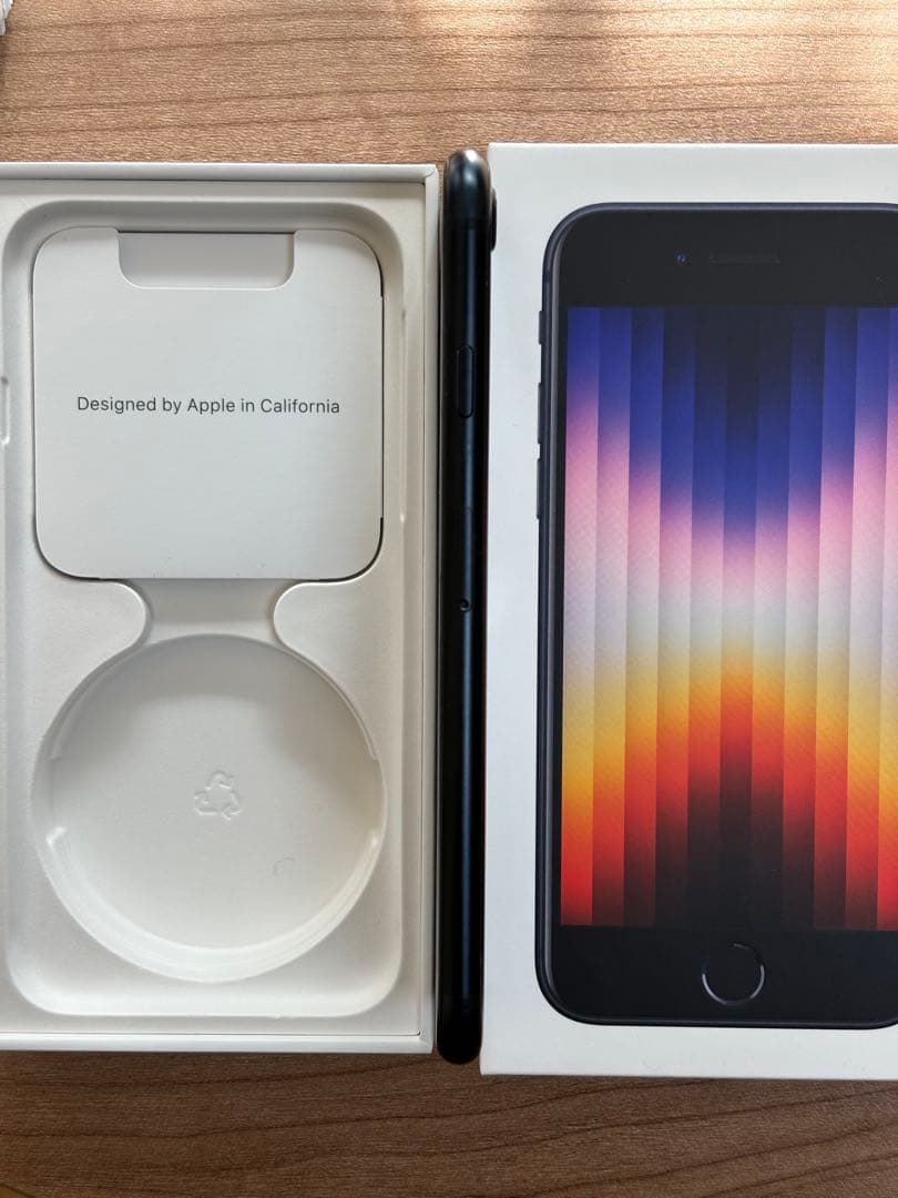 Apple iPhone SE第3世代128GB ミッドナイトカラー