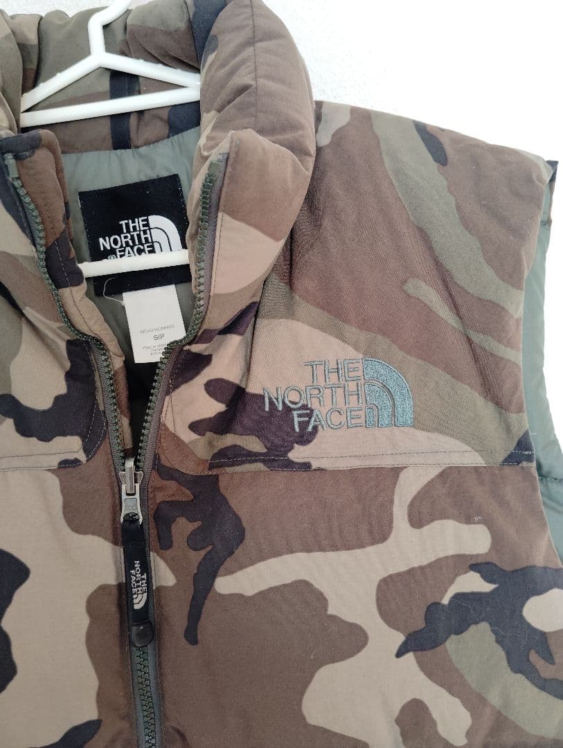 THE NORTH FACE カモフラージュ ダウンベスト