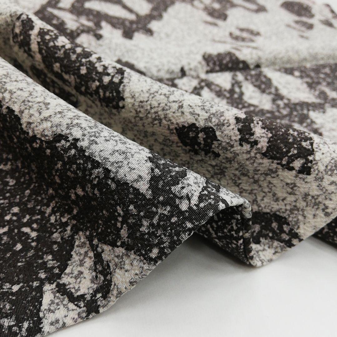 小紋(袷)　(たたき染め　流氷紋様　個性的　モノトーン　作家　上質ちりめん)