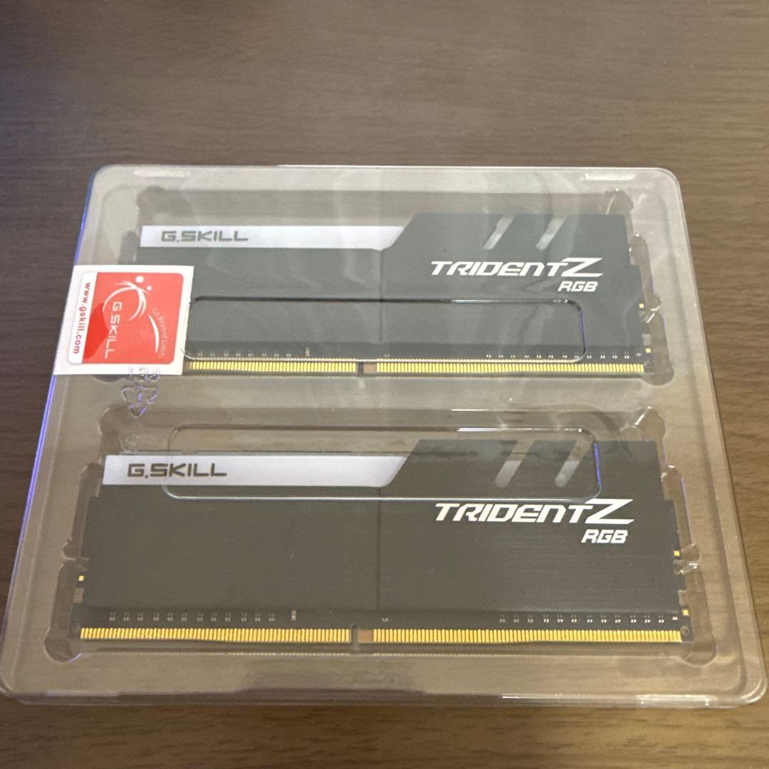 G.SKILL Trident Z RGB DDR4 16GB（8GB×2）