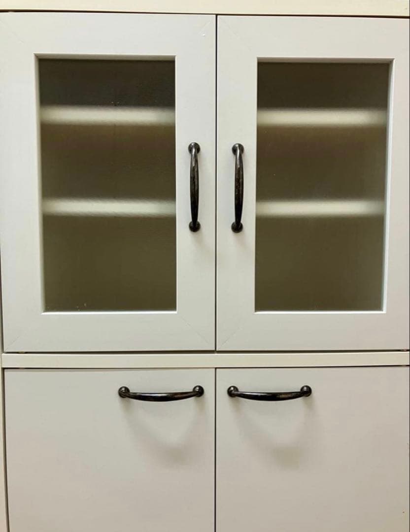 ホワイト食器棚 ガラス扉付き 中型　ミニ食器棚