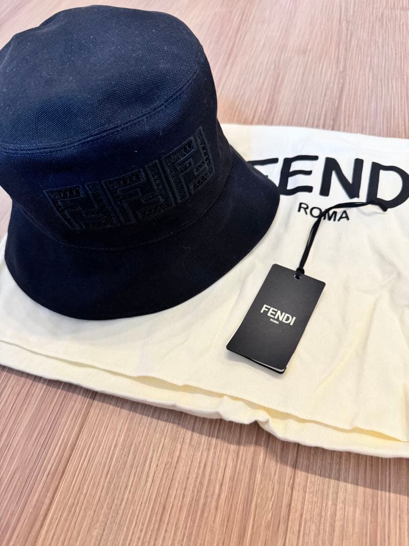 【nijicoさん着用】FENDIフェンディコットンバケットハット