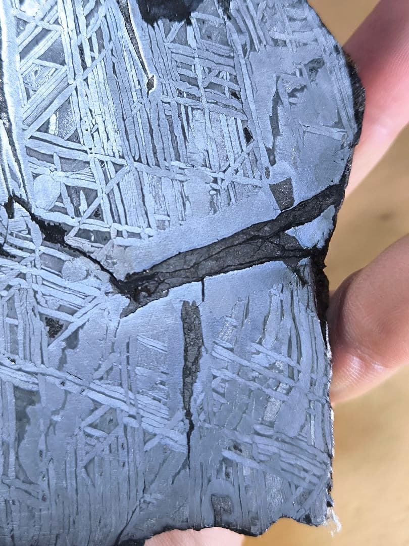 極上 アルタイ鉄隕石 700g 隕石　パワーストーン　宝石 天然石