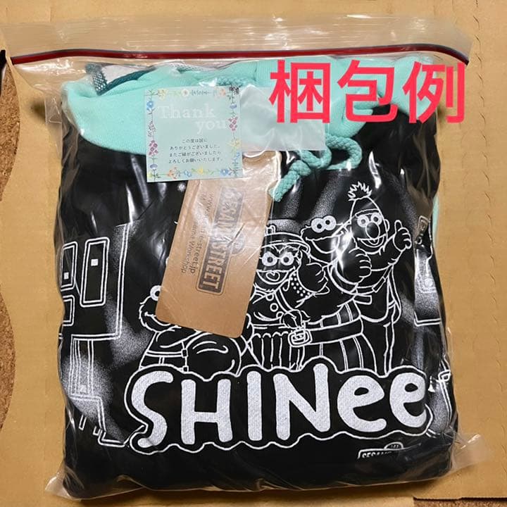 【新品未使用】SHINee コラボ　セサミストリート　レア　パーカー＆タオル
