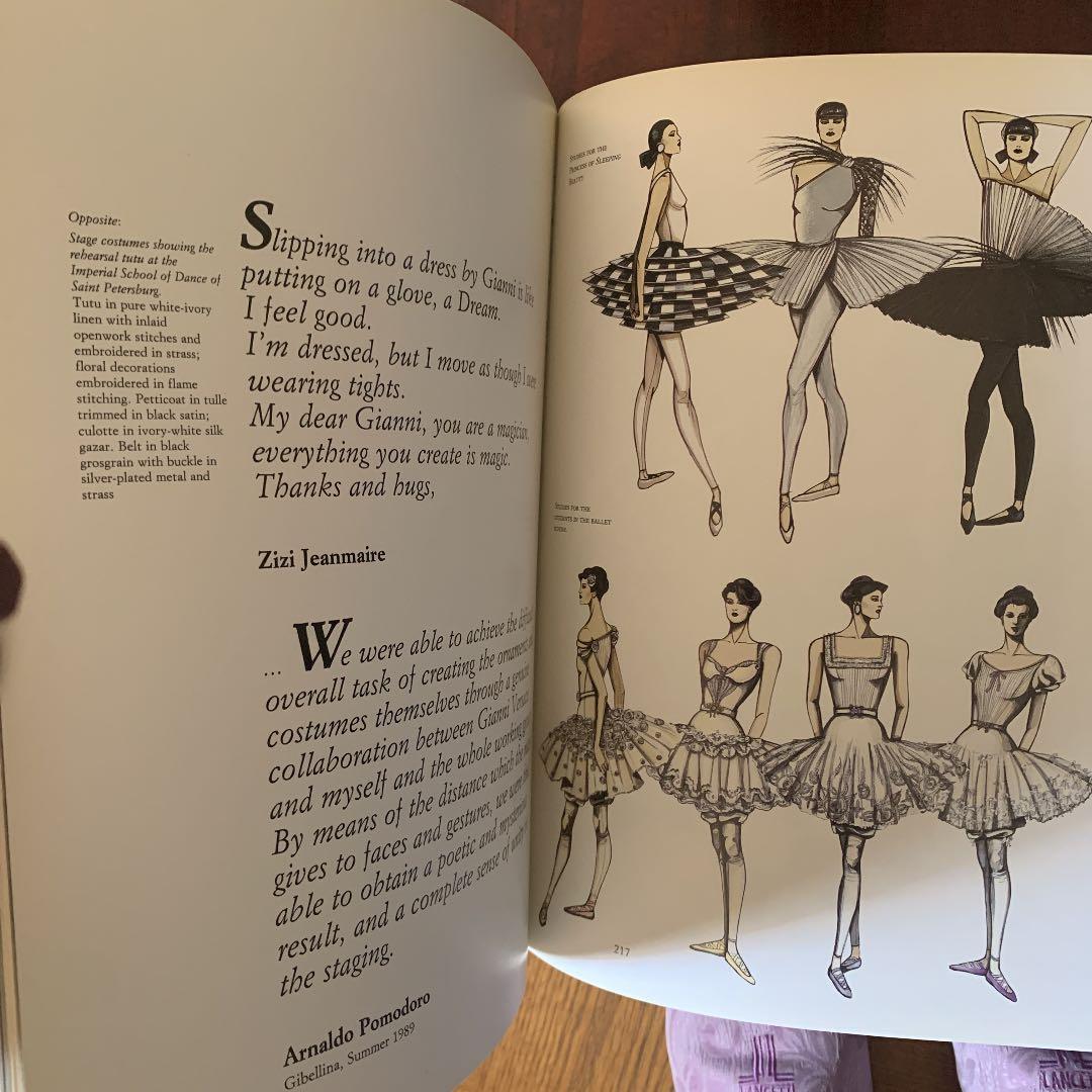 ヴェルサーチ　スタイル　本　スーパーモデル