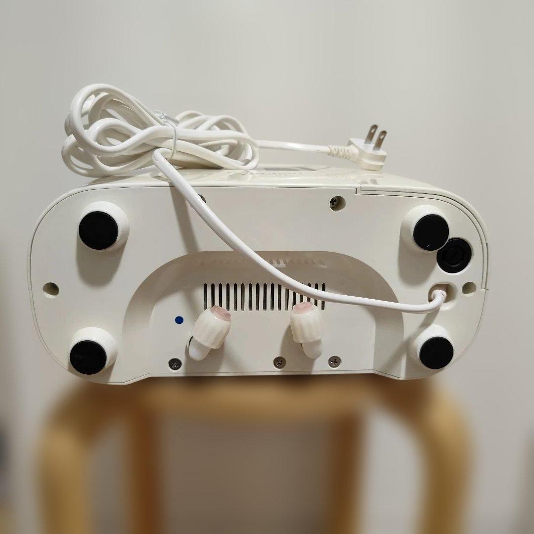 浄水器。 出水管がありません。