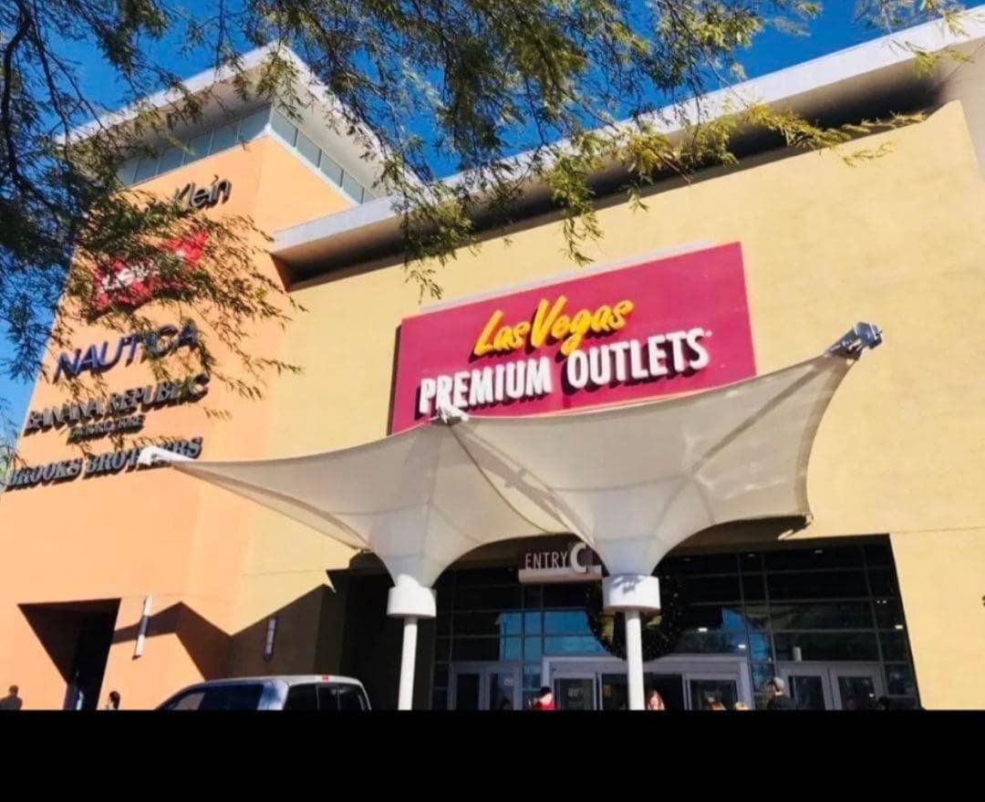 人気のコーチcoachスヌーピーコラボレザー長財布イエロー