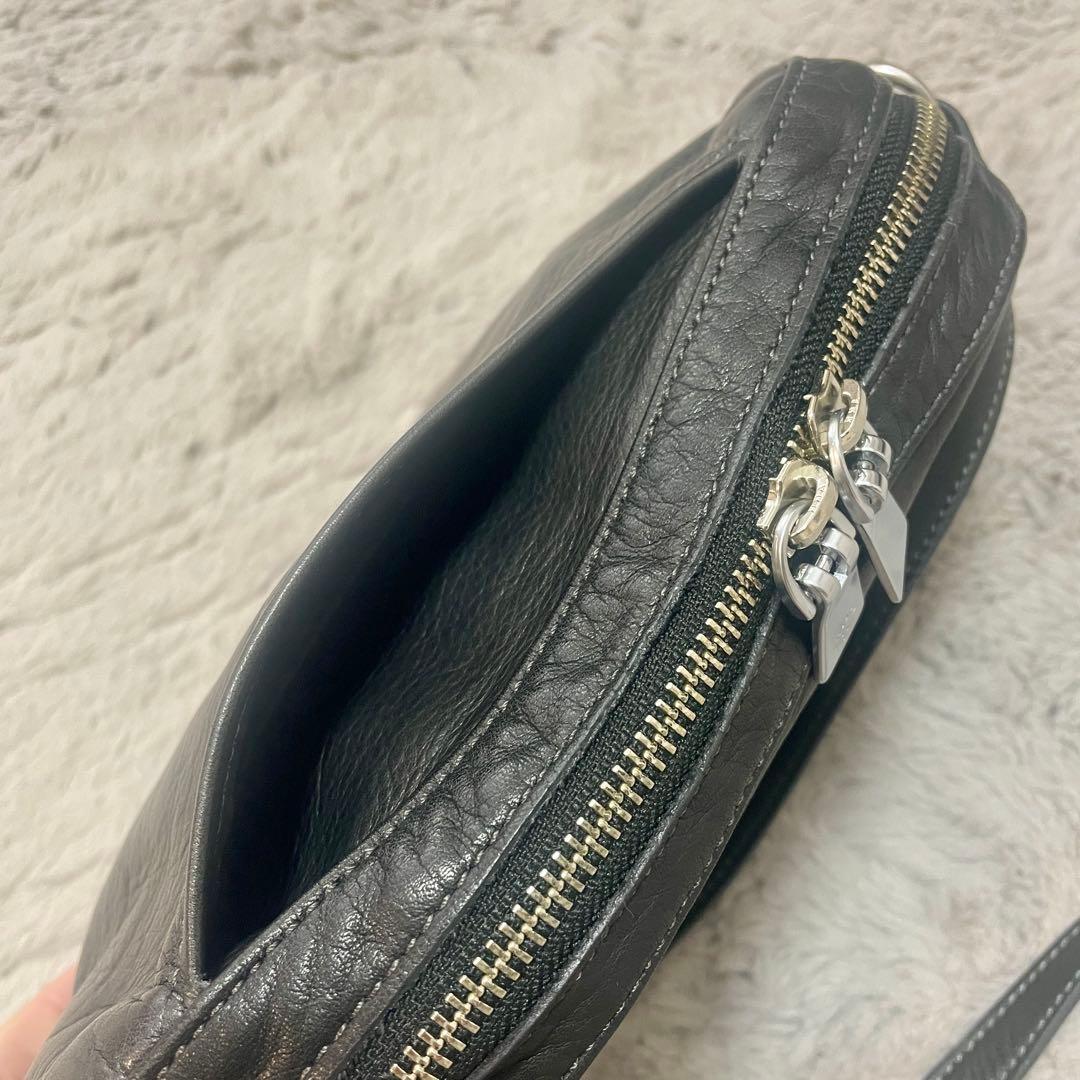 【チカ】アニアリ ショルダー バッグ ブラック 本革 斜めがけ 軽量