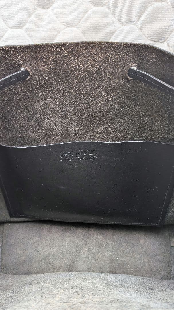 白*身様 イルビゾンテ　バッグ　黒　ショルダーバック