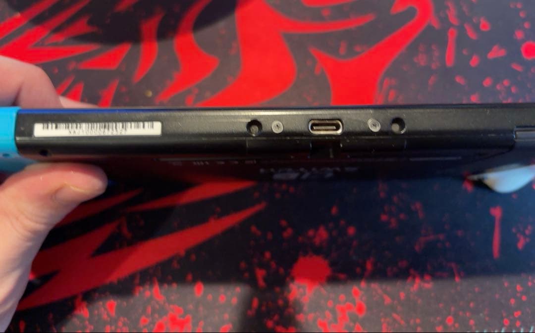 Nintendo Switch 本体　HDMIケーブル以外付属品あり　一部破損