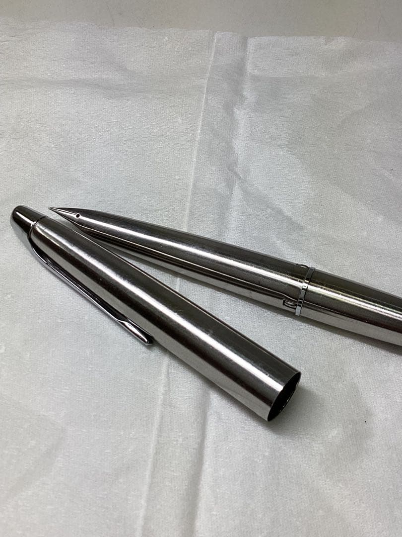 エ*２様 PILOT ペン先一体型シルバー 万年筆