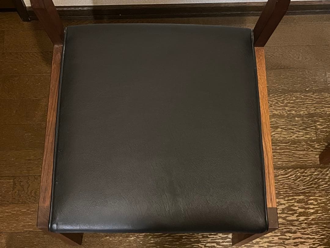 ＭａｓｔｅｒＷａｌ　マスターウォール　チェア　椅子　ブラウン／ブラック　４