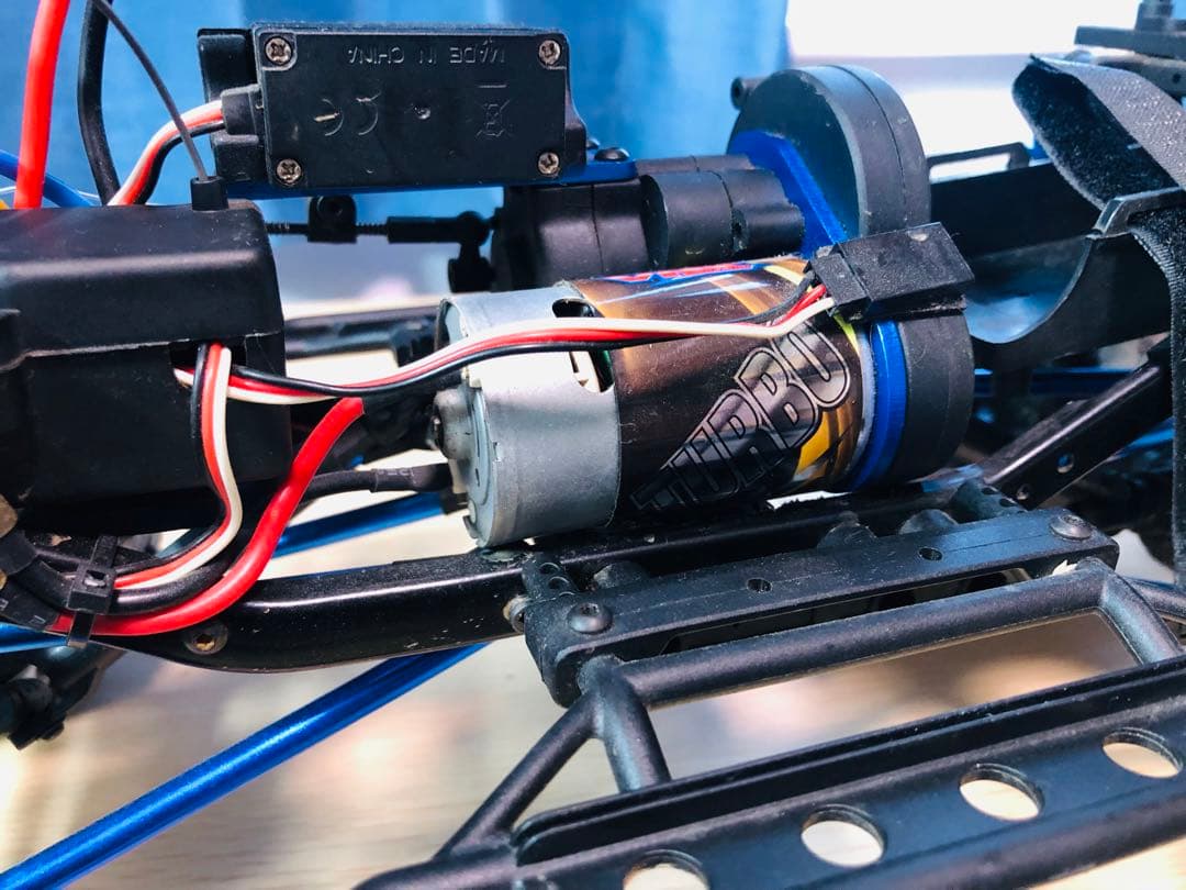 ラジコン　クローラー　　オフロードRCカー 青 17番 DUMBO RCリモコン