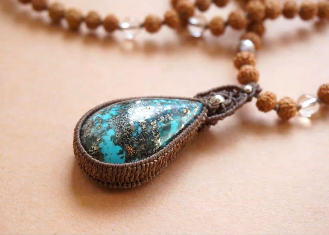 special collectionイラン産ターコイズ　マクラメロングネックレス