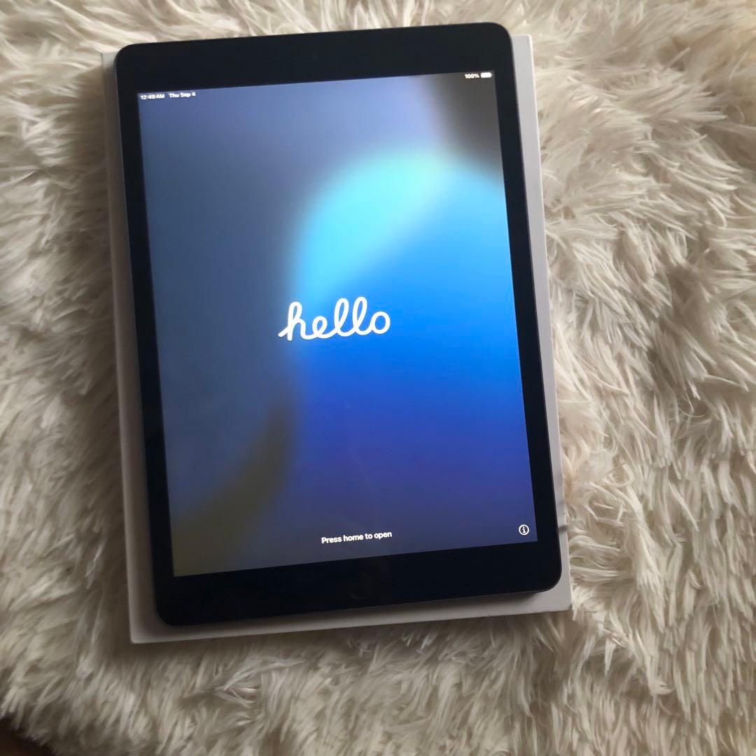 【完動品】iPad 第7世代 128GB 【すぐ発送】