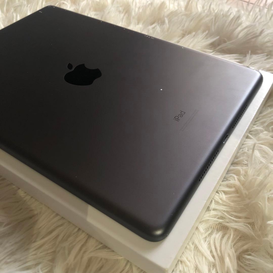 【完動品】iPad 第7世代 128GB 【すぐ発送】