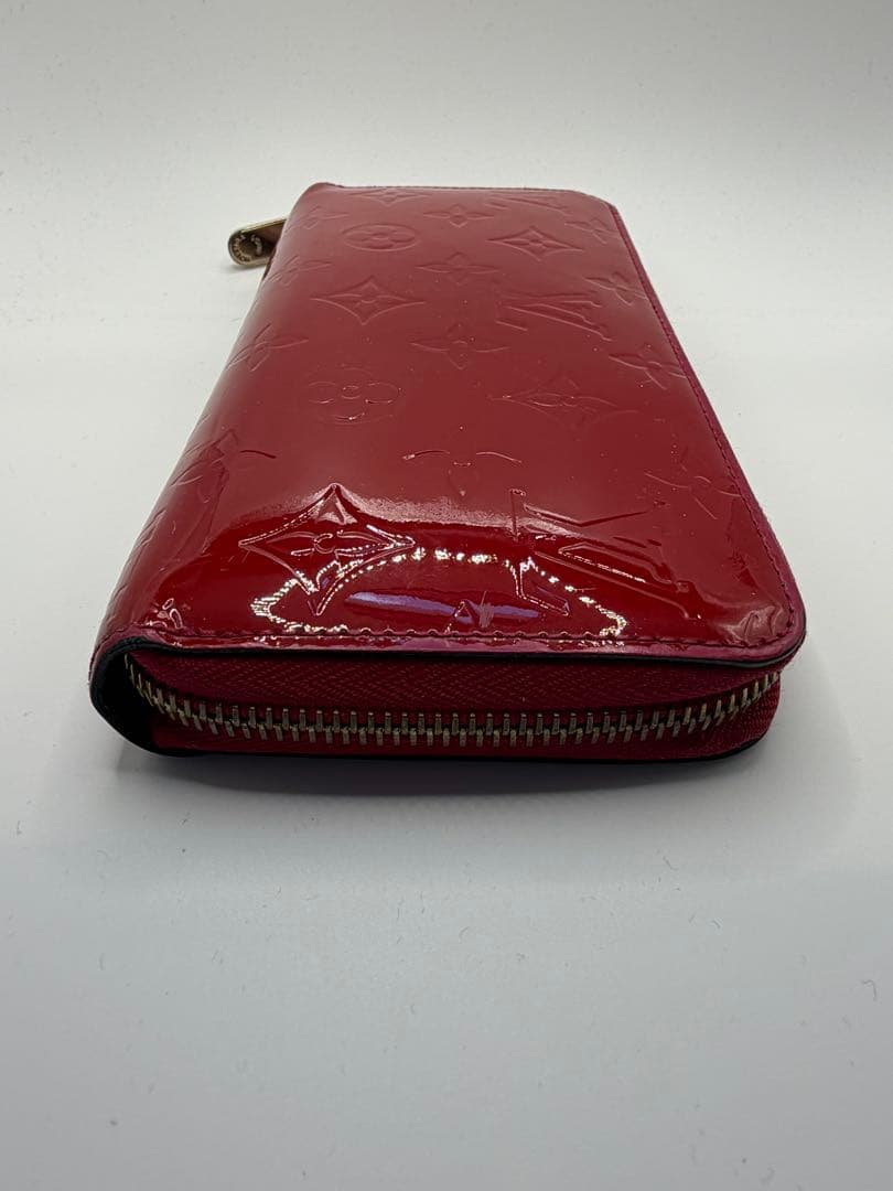 ルイヴィトン モノグラム ヴェルニ ジッピーウォレット ラウンドファスナー