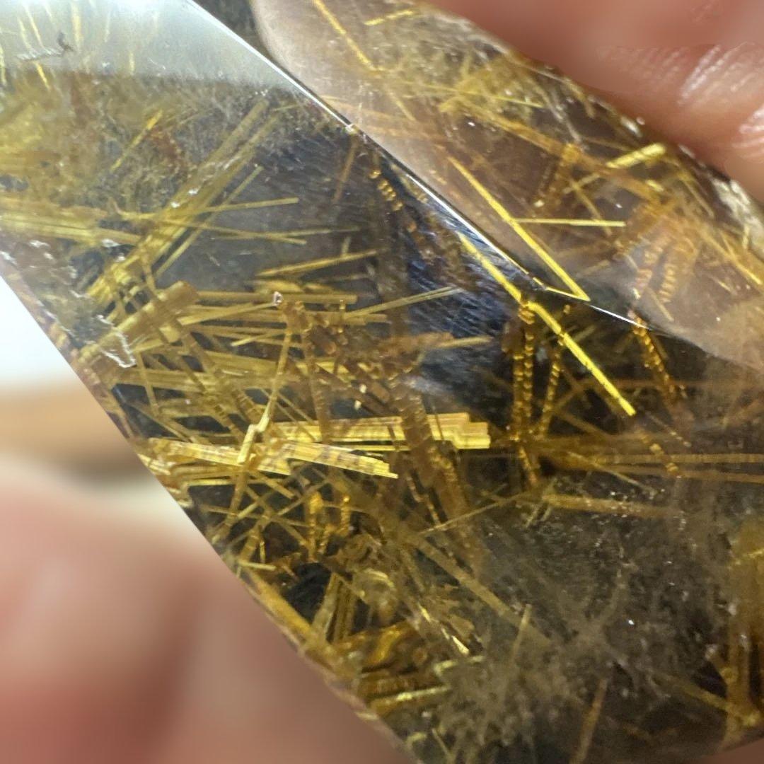 【極上品】太陽放射ルチルクォーツ 原石 ポイント 高透明 黄金針