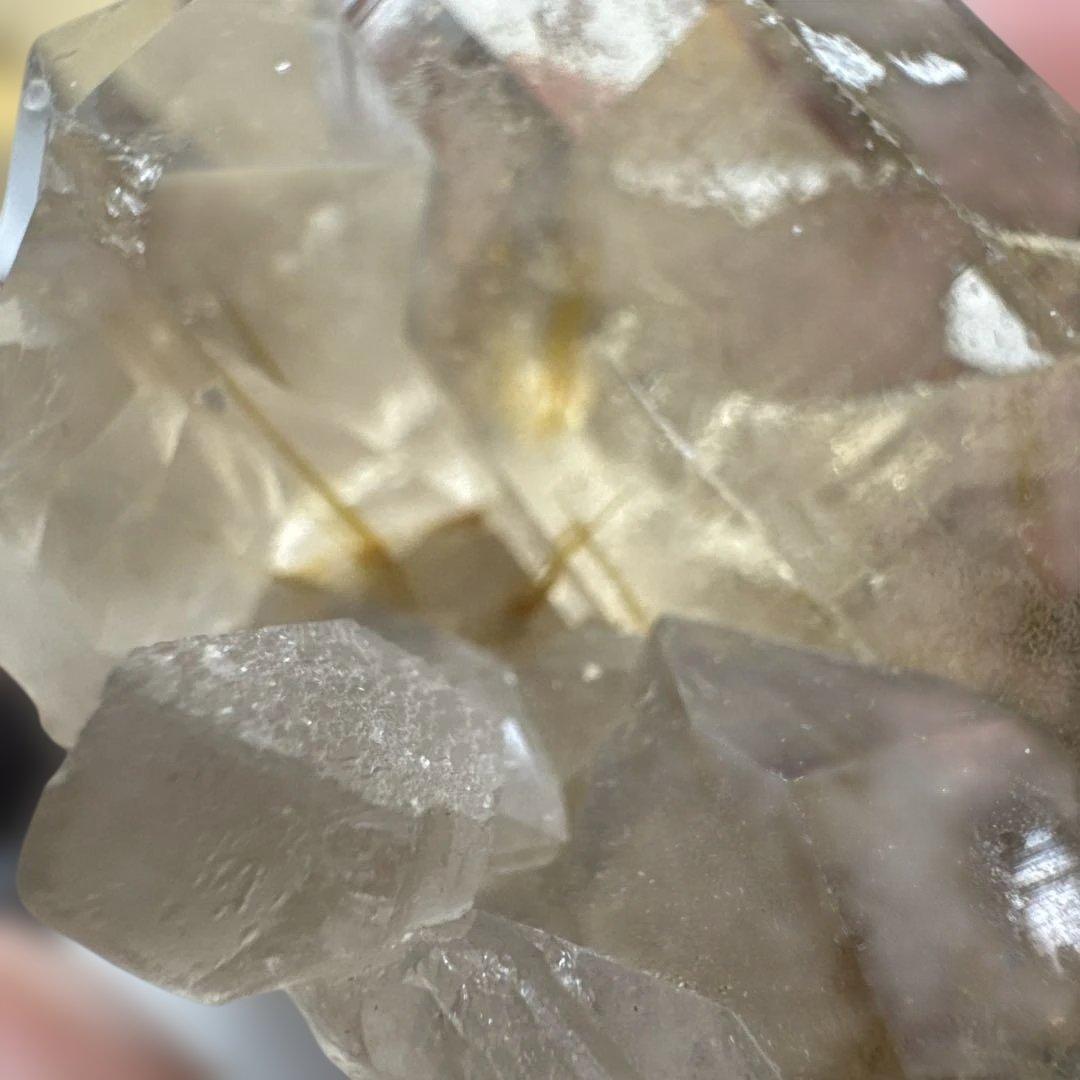 【極上品】太陽放射ルチルクォーツ 原石 ポイント 高透明 黄金針