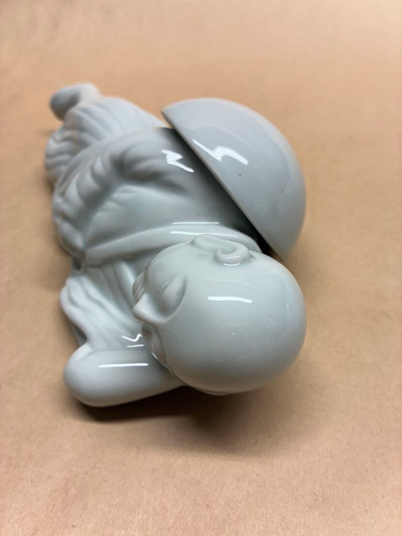白磁　僧侶　陶器　置物