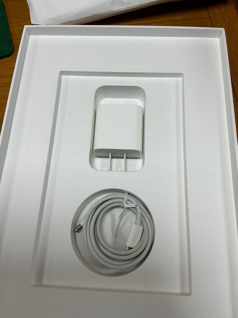 iPad 本体 第8世代32GB WiFiモデル