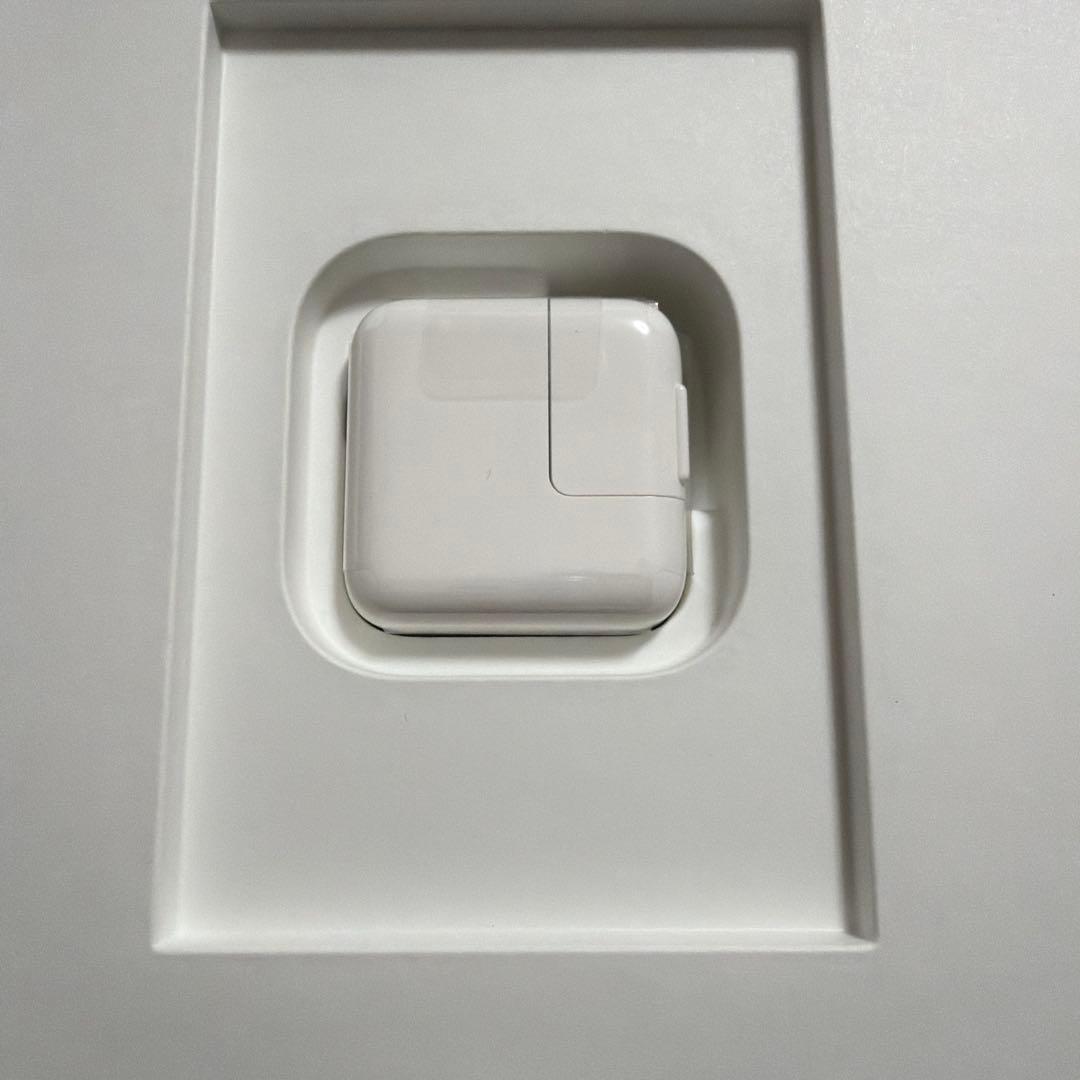 【美品】iPad 第7世代　32GB Wi-Fiモデル　ゴールド　箱付き