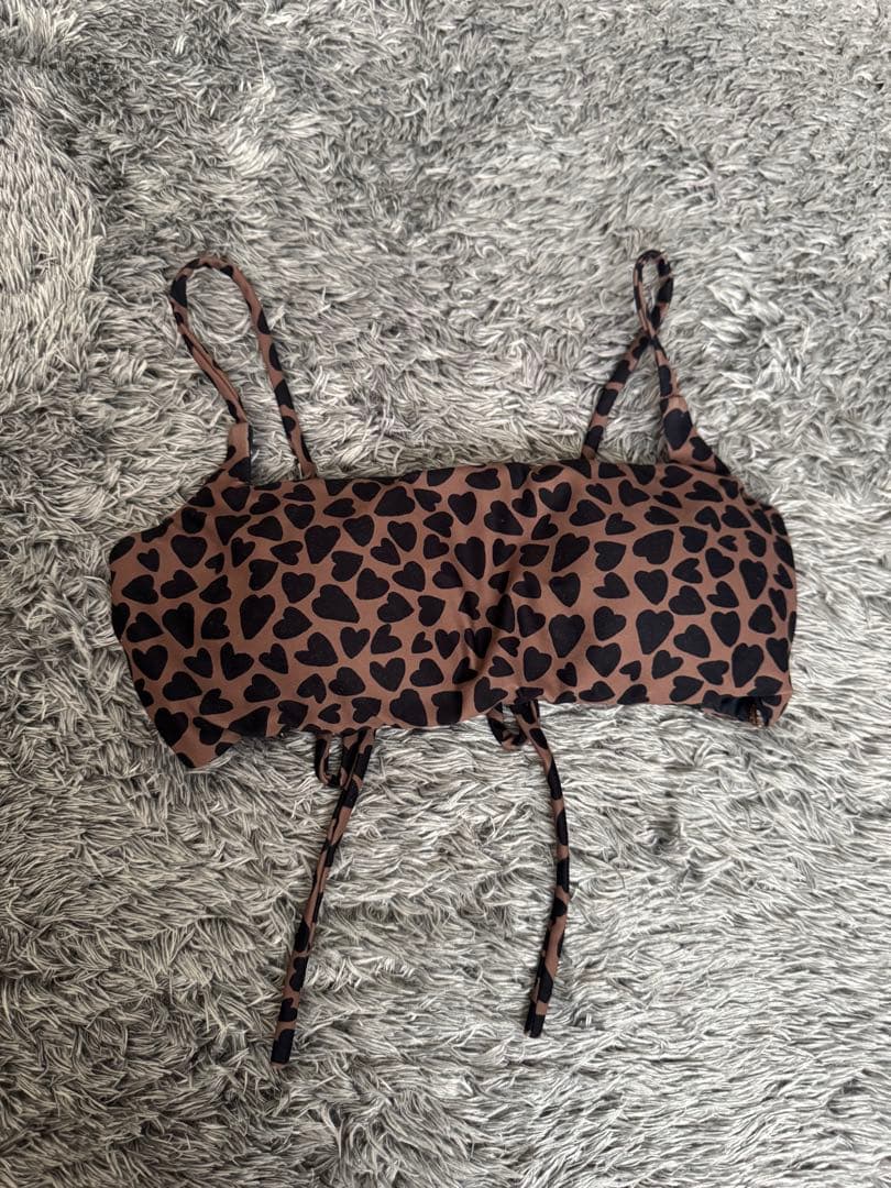 ALEXIA STAM ビキニヒョウCharlie Love actually