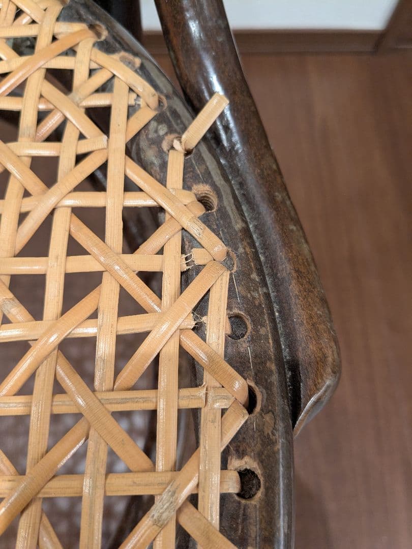 AIDEC　アンティークチェア　籐の椅子　曲げ木　ラタン