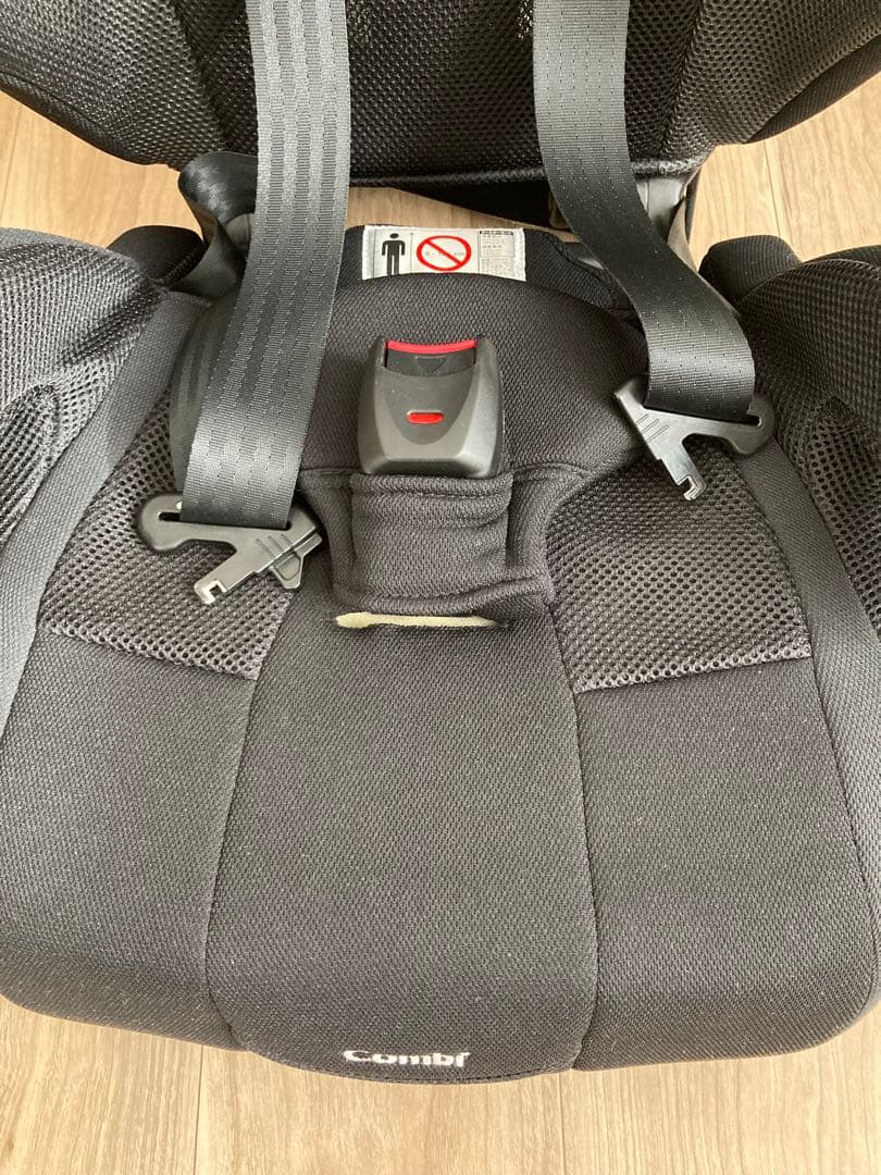 Combi ジョイトリップ エアスルー GG ブラック チャイルドシート