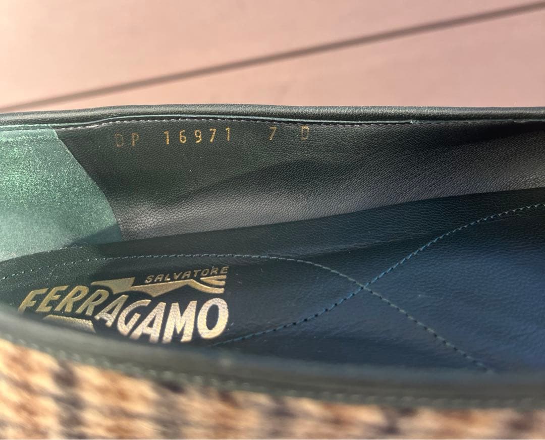 フェラガモ バレイシューズ