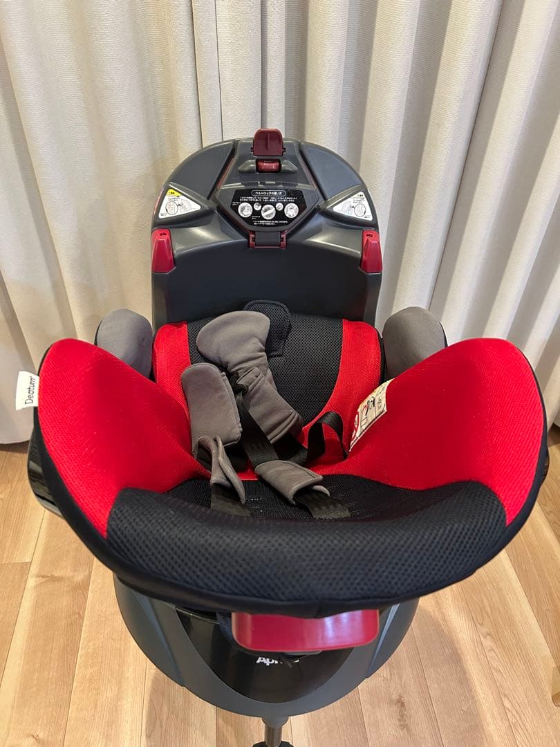 アップリカ　ディアターンプラスプレミアム（ベビー＆チャイルドシート　ベッド）