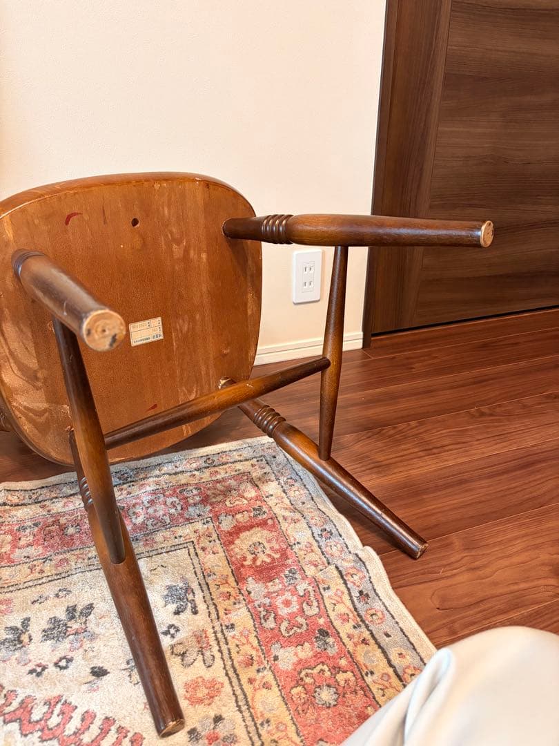 お値下げ！飛騨産業♡キツツキマーク♡昭和レトロダイニングチェア スピンドルバック