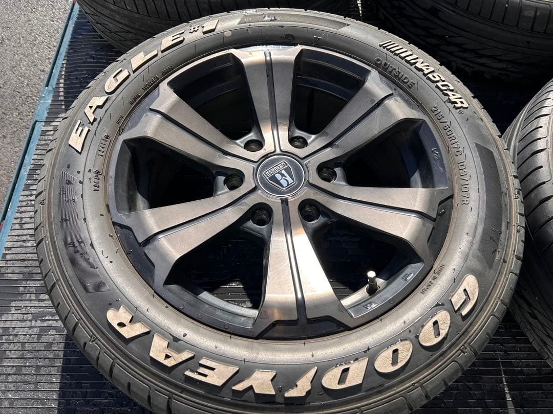 BARBERO 17インチ　ホイール、タイヤセット　ハイエース