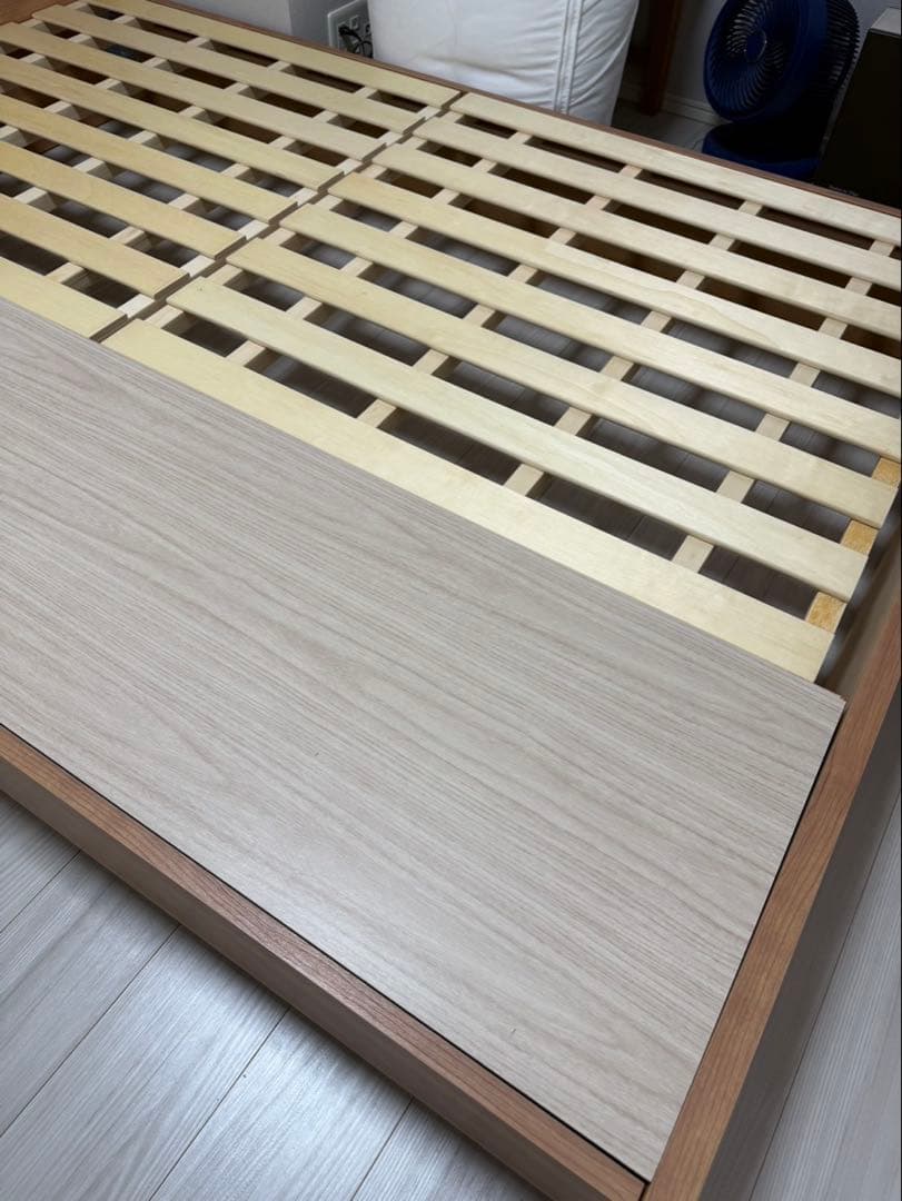 フランスベッド　ダブルベッドフレーム　ウォールナット　コンセント付き