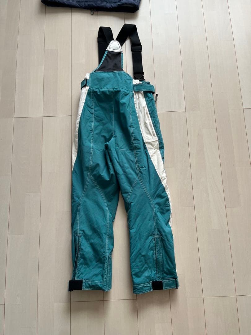 連休限定値下げ！SALOMON スキーウェア 上下　フード付き