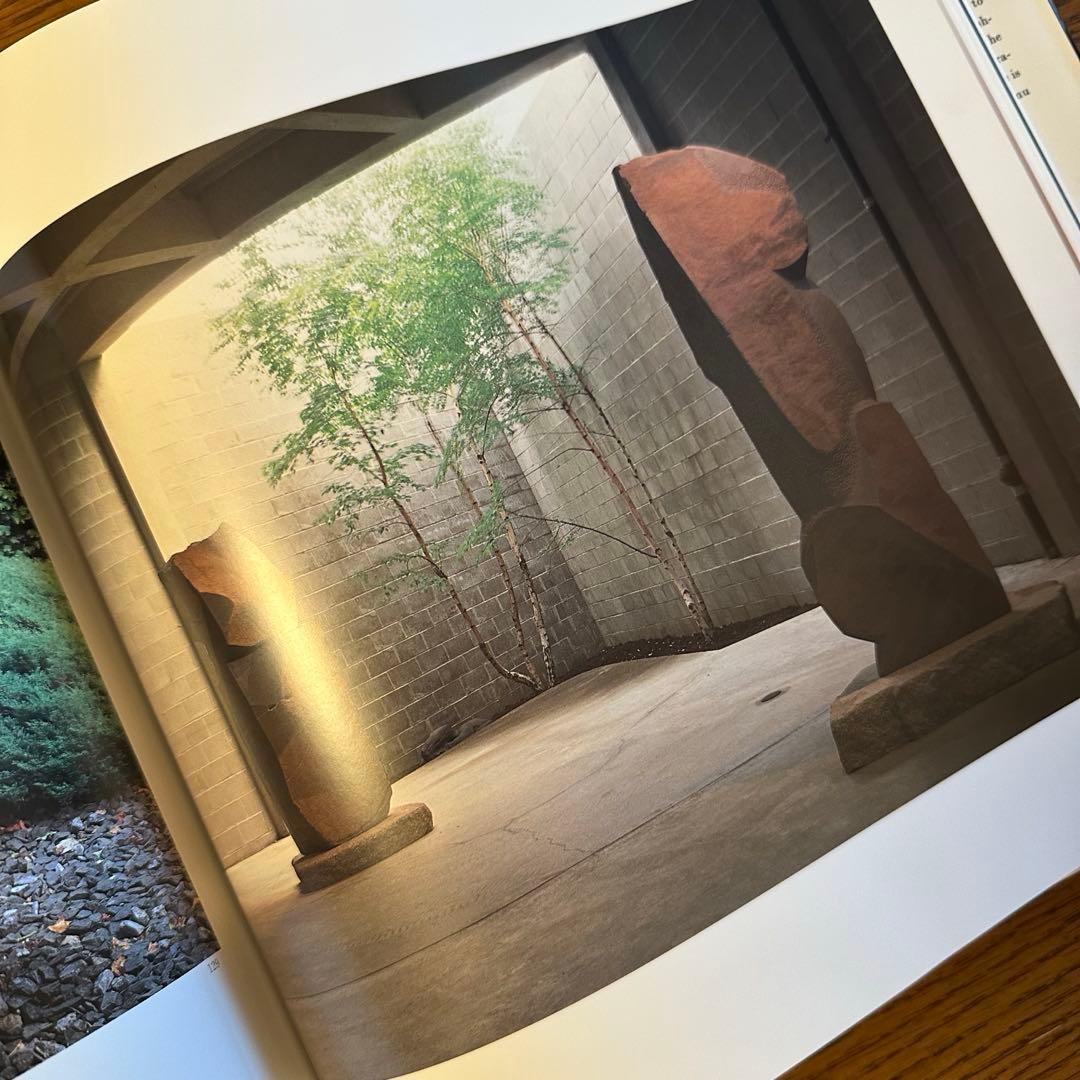 稀少！野口ミチオ写真集【石に生きる 和泉正敏の仕事】イサム・ノグチ