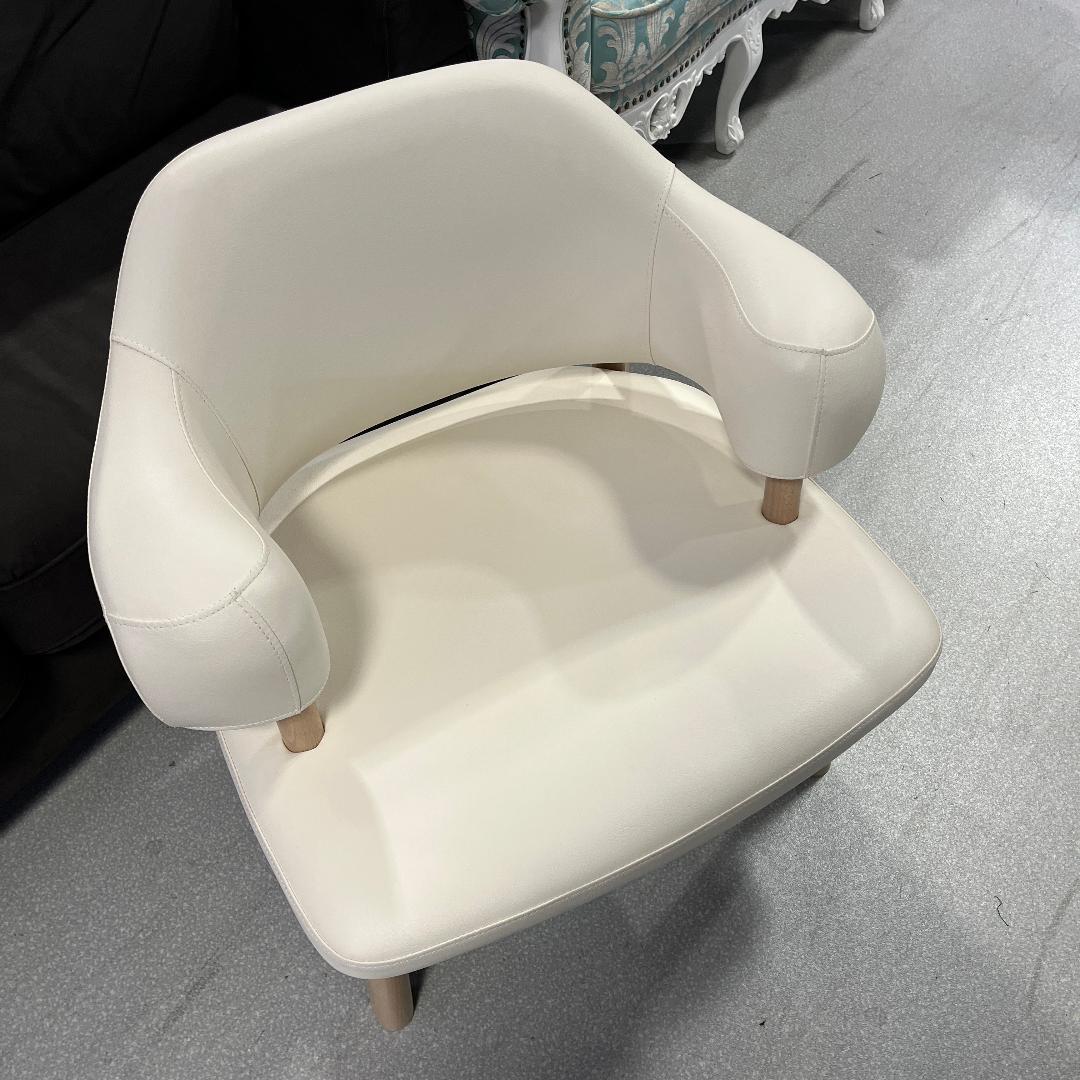 極美品 ADAL アダル ペコ 授乳サポートチェア