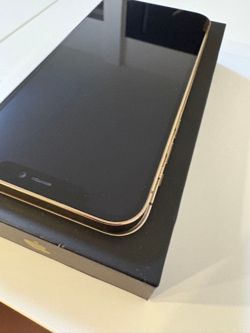 美品　Apple iPhone 12 Pro ゴールド 本体